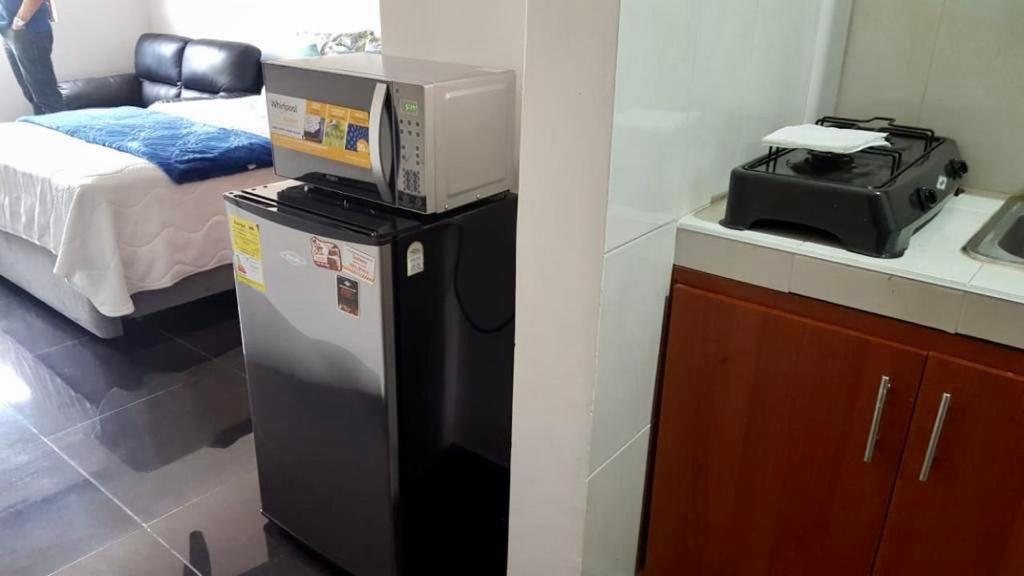Apartaestudio Gran Ubicacion Y Aire Acondicionado Cali Ngoại thất bức ảnh